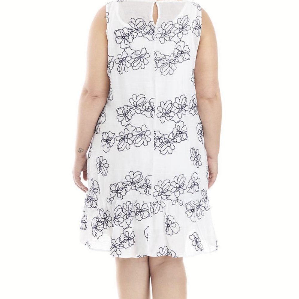 Women’s 1X AGB Plus Floral Flounce Hem Dress with Necklace Navy Blue White New - Picture 2 of 5